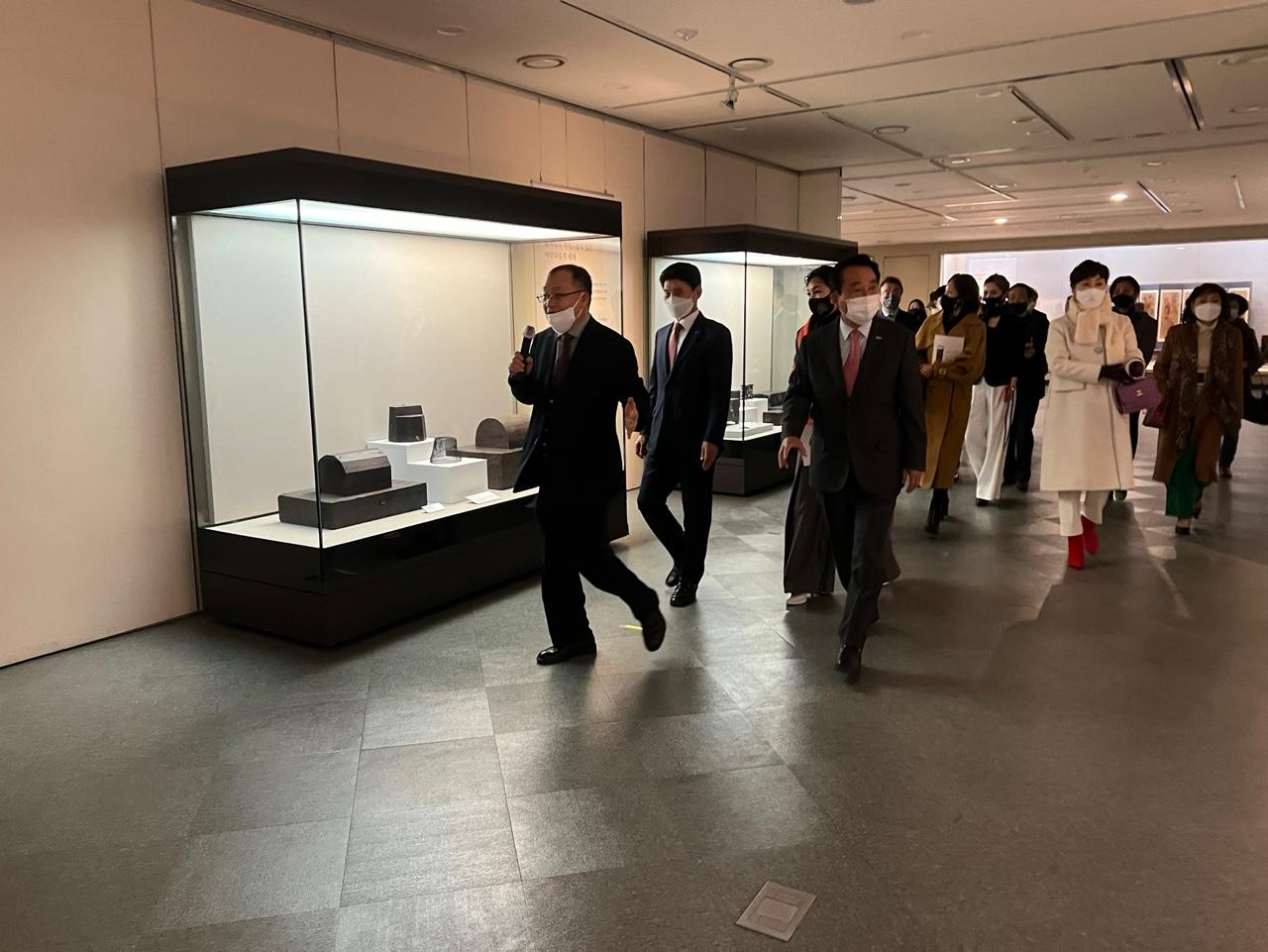 2021.11. 강인한생명력과미의세계2.jpg 첨부 이미지